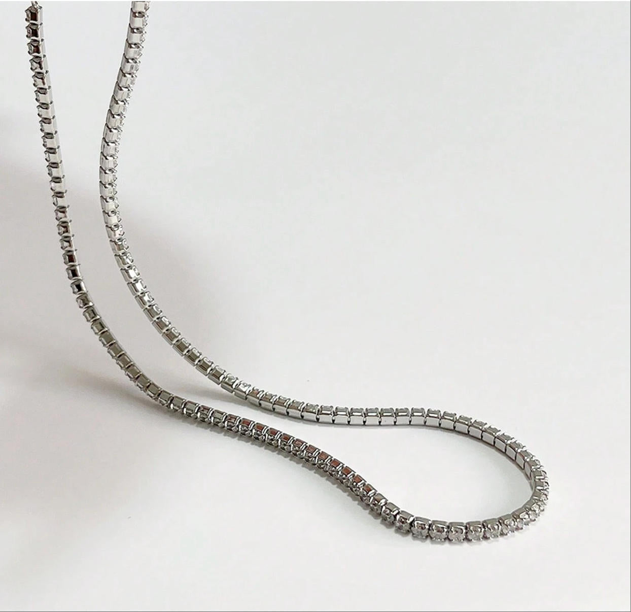 iced-out-tennis-choker-necklace-for-women-cz-diamond