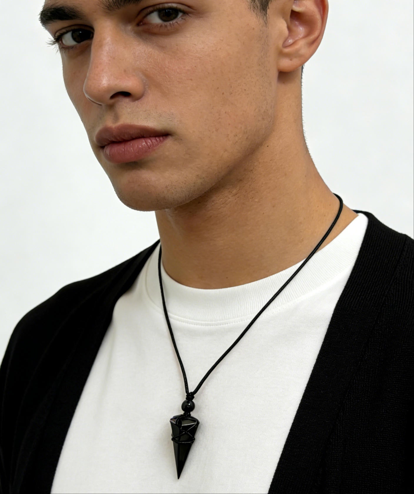 Natural Crystal Point Necklace for Men&Women – Geometric Stone Pendant in Black Tone